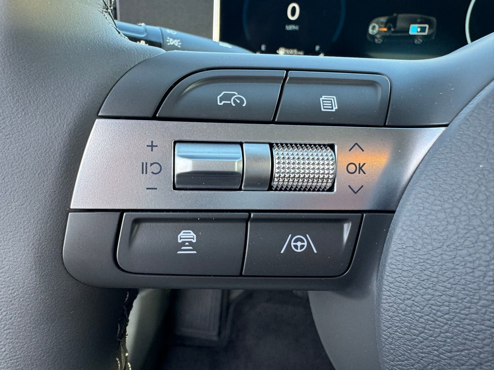 New 2025 Hyundai Sonata Limited image 16