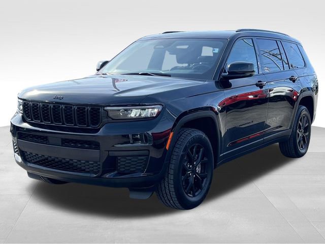 Used 2024 Jeep Grand Cherokee L Altitude image 3