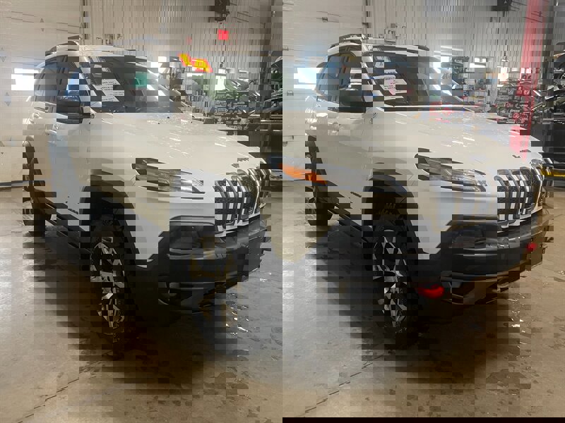 Used 2014 Jeep Cherokee Trailhawk w/ Leather Interior Group image 3