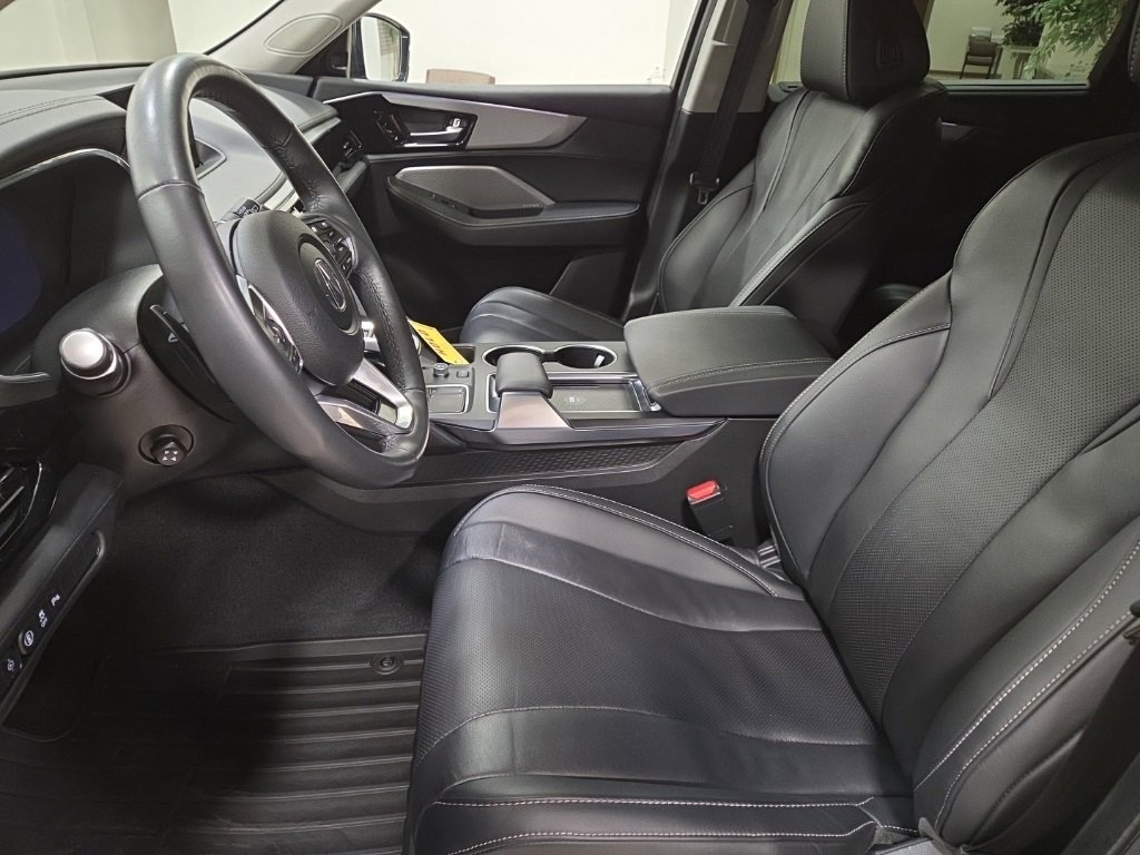 Used 2024 Acura MDX SH-AWD w/ Technology Package image 12