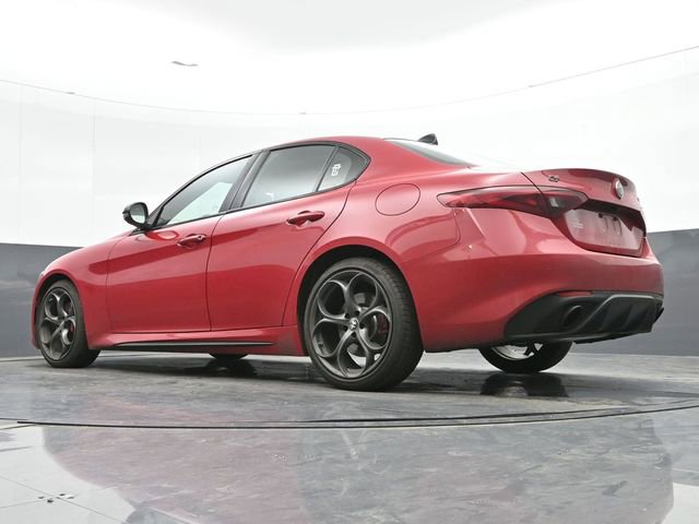Used 2019 Alfa Romeo Giulia Ti image 14