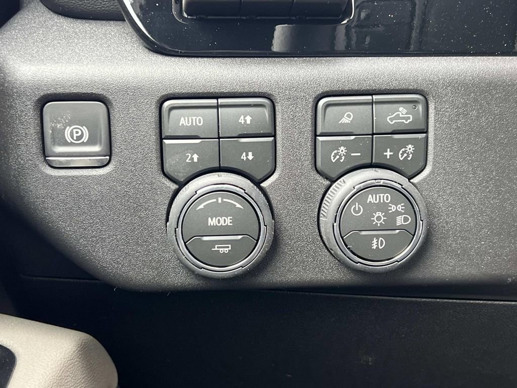 New 2026 Chevrolet Silverado 2500 ZR2 w/ LPO, Dark Essentials Package image 23