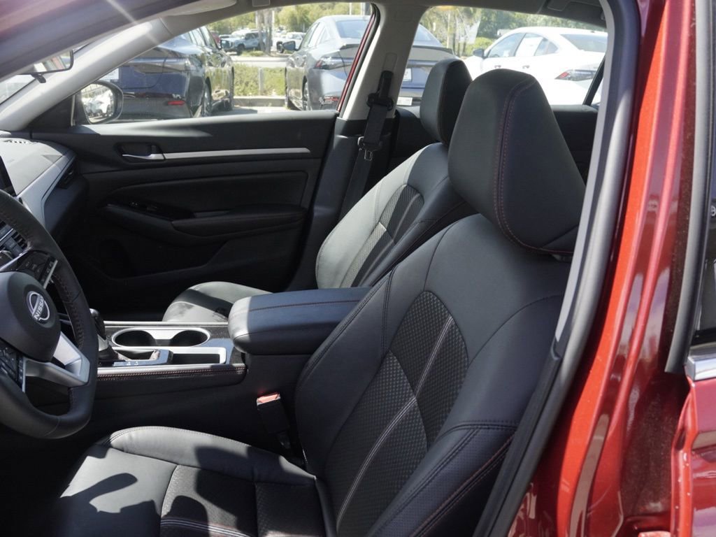 Certified 2024 Nissan Altima 2.5 SR image 14