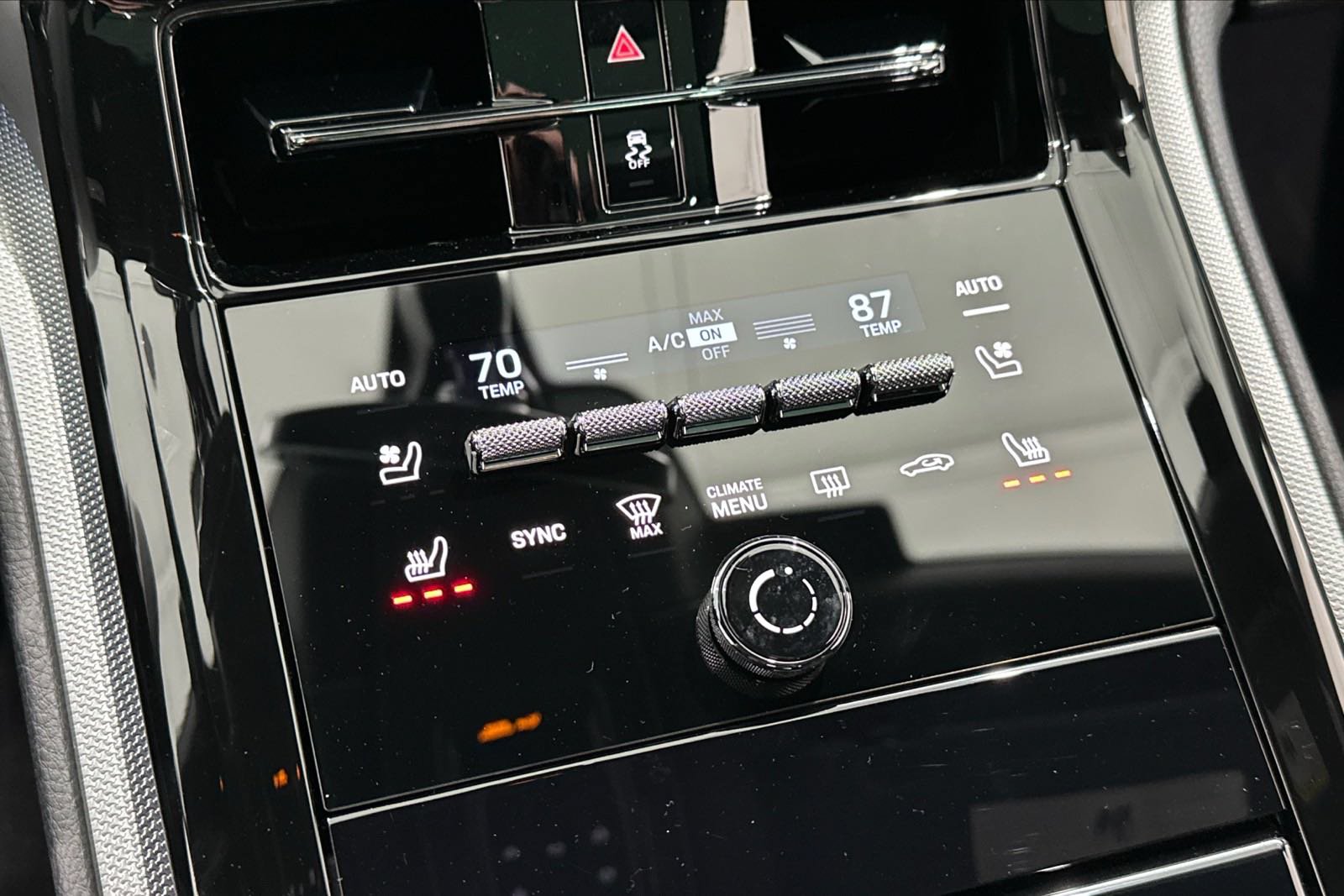 Certified 2025 Porsche Panamera 4 AWD/4WD image 35
