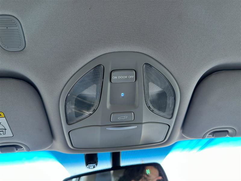 Used 2013 Hyundai Santa Fe Limited AWD/4WD image 32