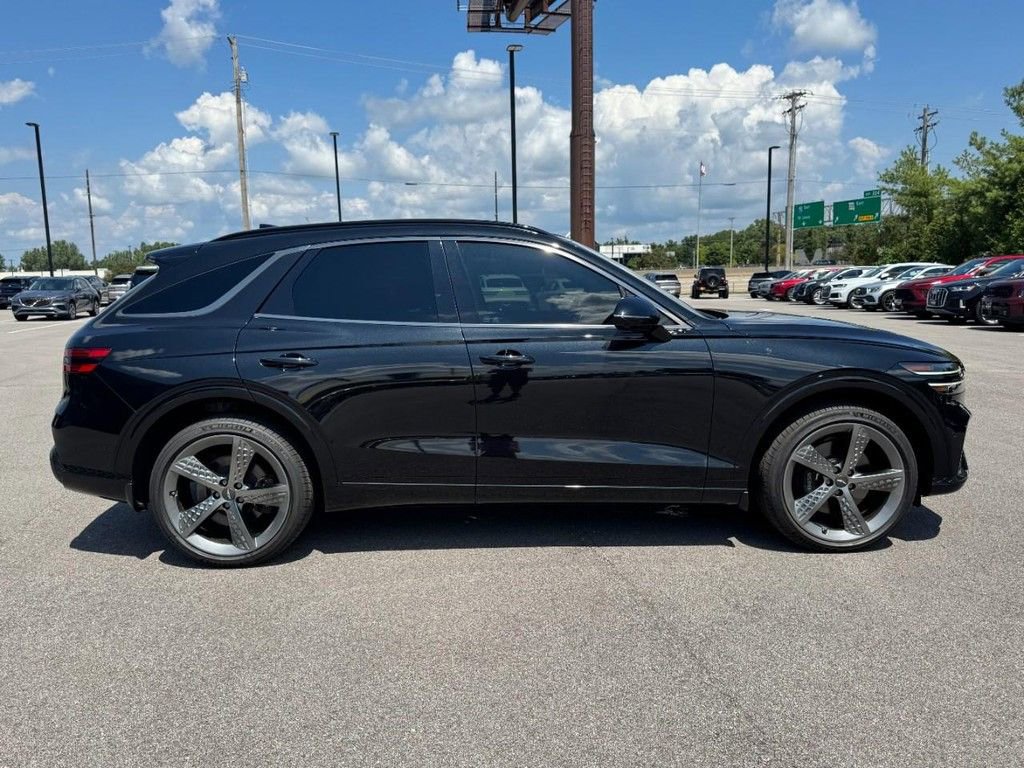 Used 2023 Genesis GV70 3.5T Sport w/ Sport Prestige Package image 2