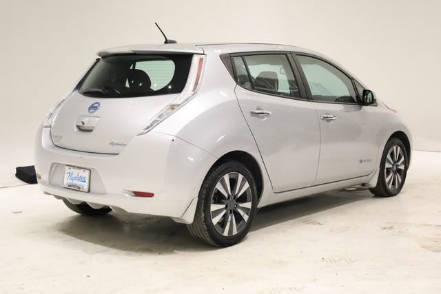 Used 2016 Nissan Leaf SV image 4