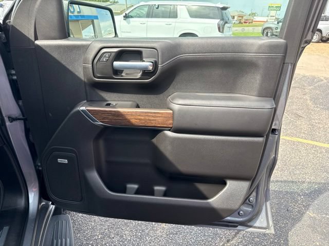 Used 2021 Chevrolet Silverado 1500 High Country w/ Technology Package AWD/4WD image 16