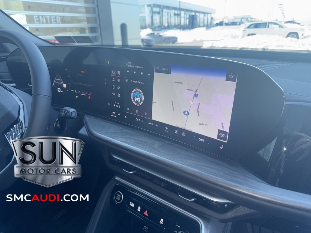 Used 2025 Audi Q5 Premium w/ Convenience Package image 8