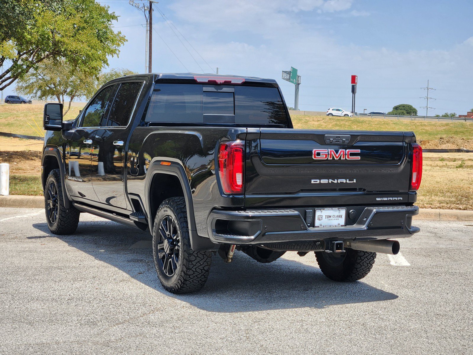 Used 2021 GMC Sierra 3500 Denali w/ Denali Black Diamond Edition AWD/4WD image 4
