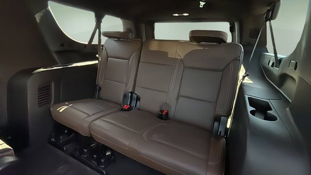 Certified 2023 Chevrolet Suburban High Country image 32