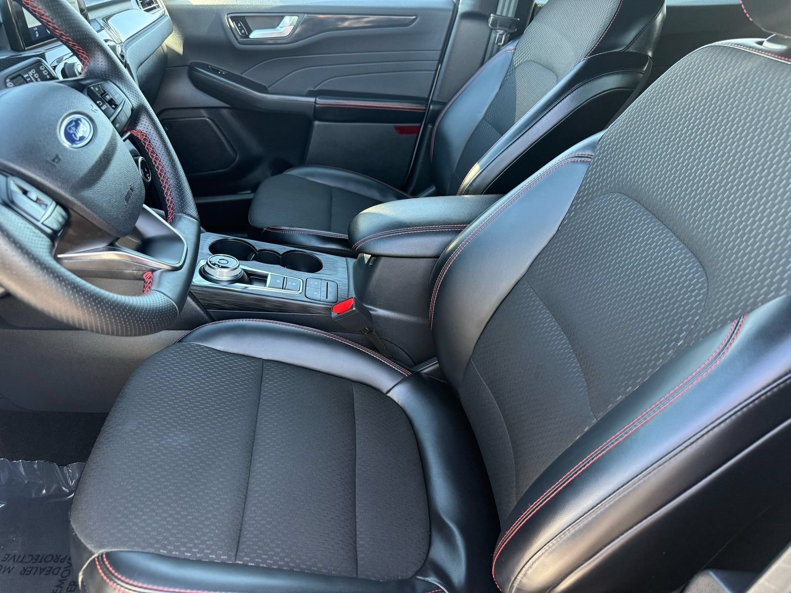 Used 2025 Ford Escape ST-Line FWD image 13