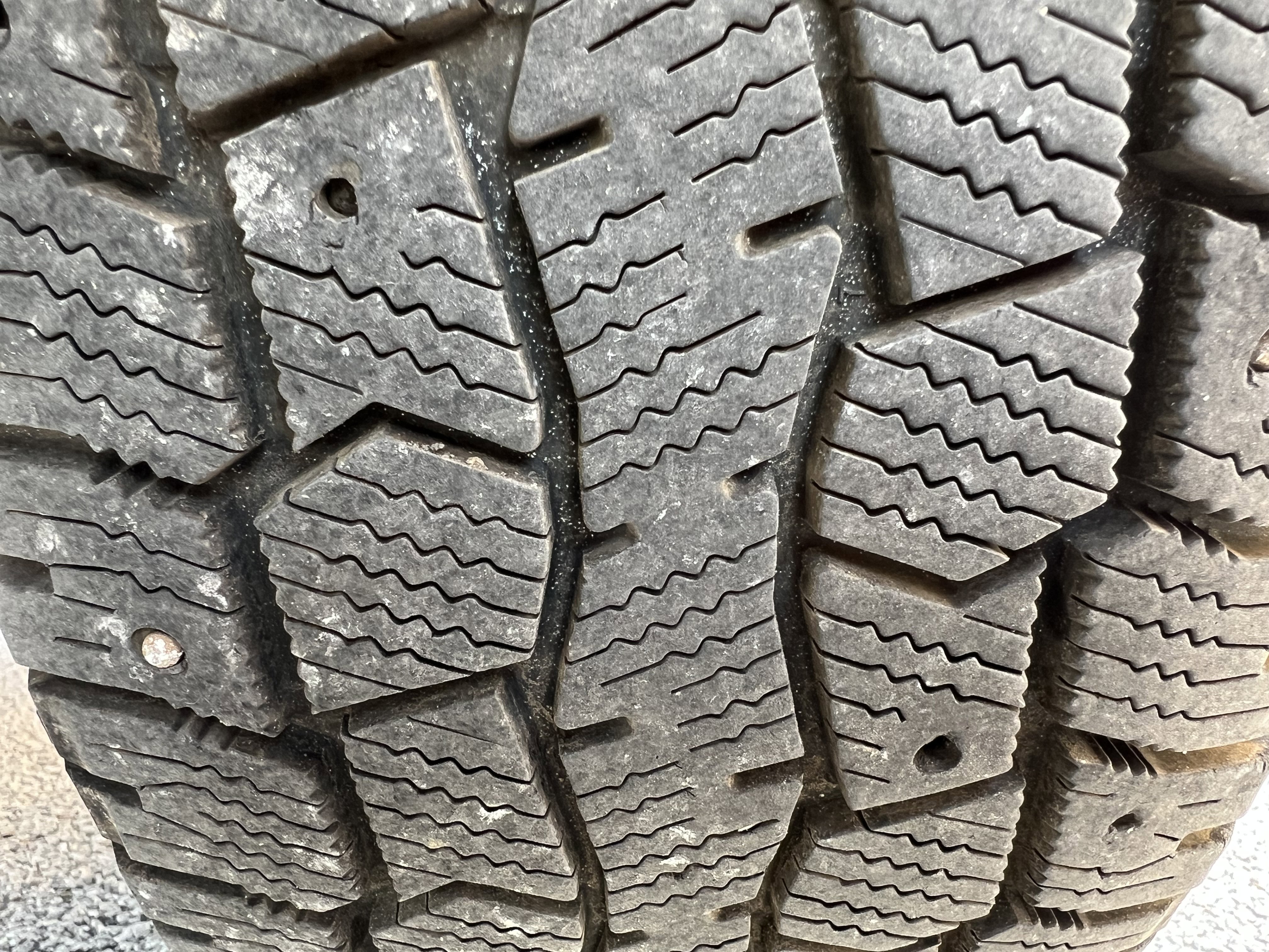 Used 2011 Ford E-250 and Econoline 250 Extended w/ Commercial Cargo Van Pkg image 35