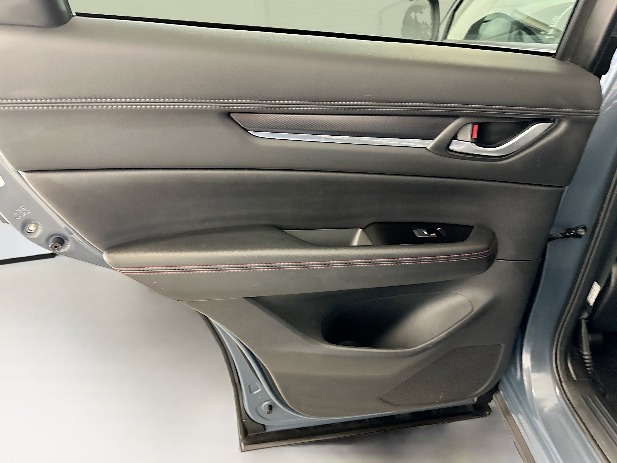 Used 2025 MAZDA CX-5 Carbon Edition image 28