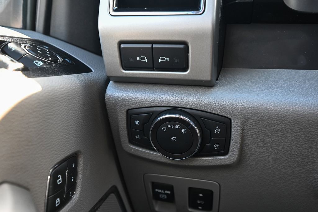 Used 2019 Ford F150 Lariat image 39