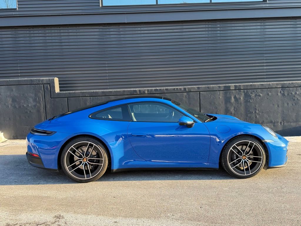 Certified 2025 Porsche 911 Carrera image 11