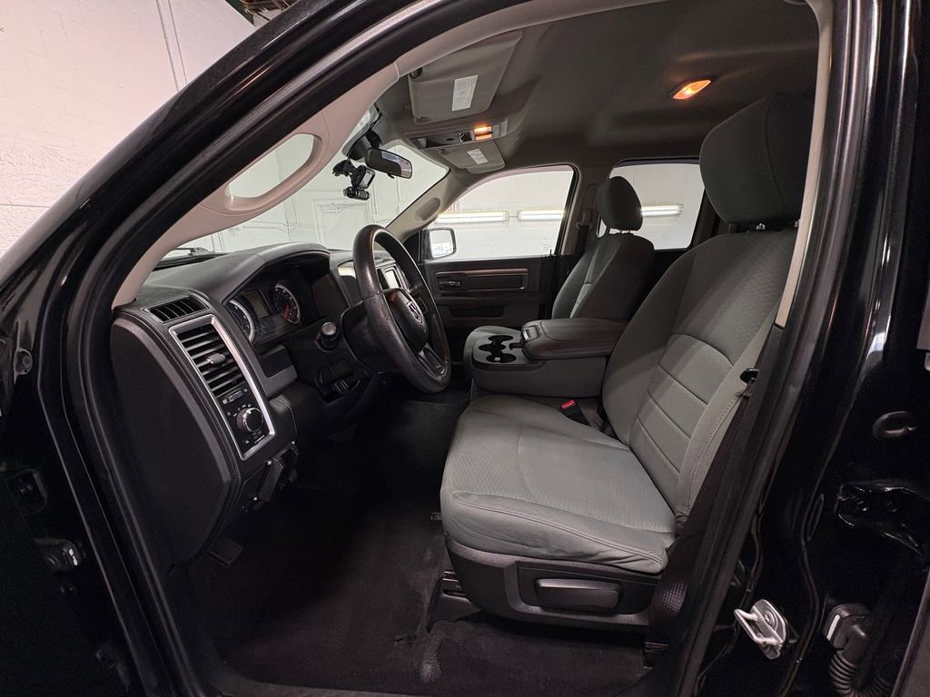 Used 2018 RAM 1500 Classic SLT image 20