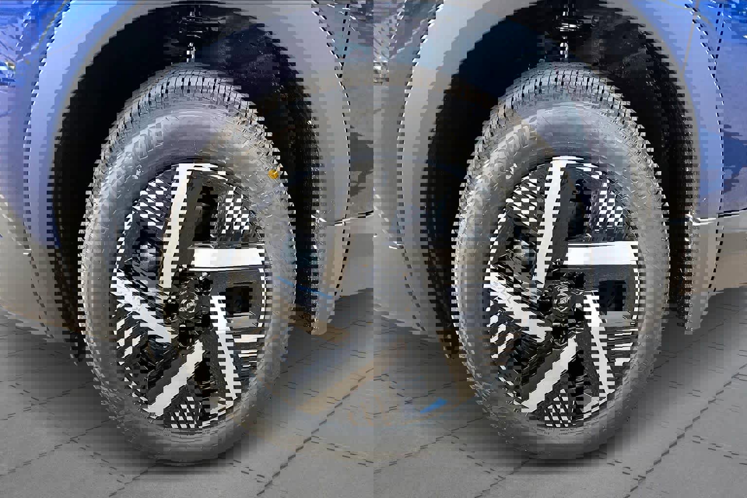 New 2026 Nissan Kicks SV image 9