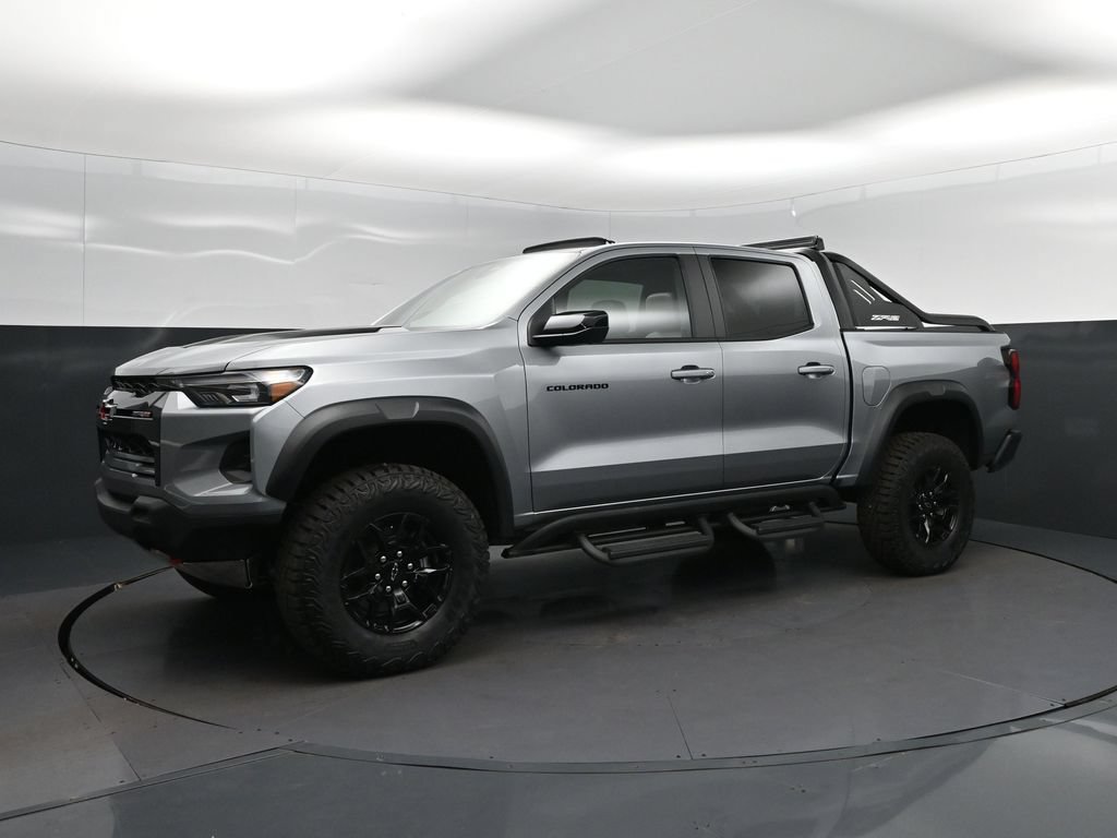 New 2026 Chevrolet Colorado ZR2 w/ Midnight Edition AWD/4WD image 3