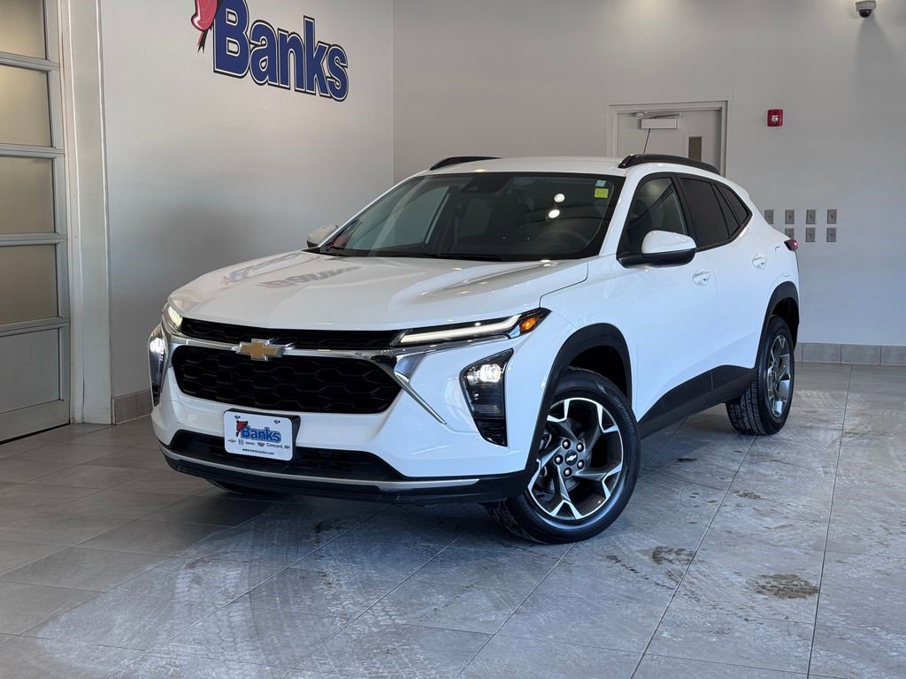 Certified 2024 Chevrolet Trax LT image 2