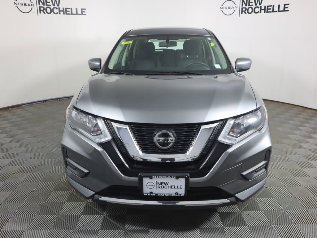 Used 2018 Nissan Rogue S image 2