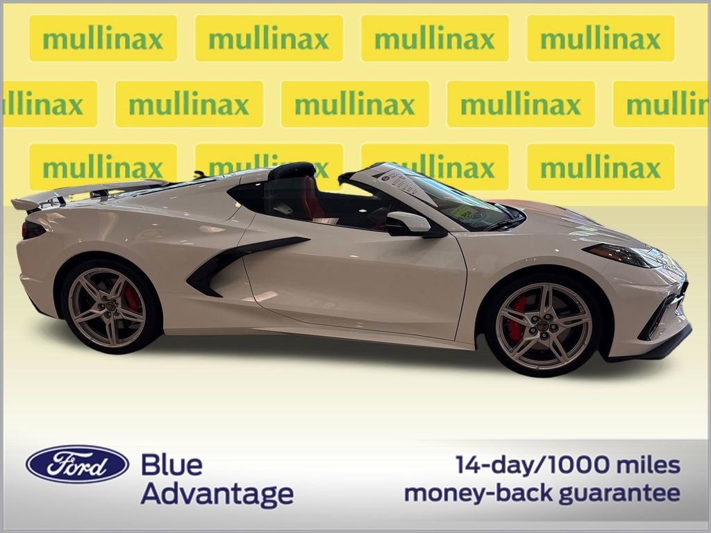 Used 2025 Chevrolet Corvette Stingray Preferred Cpe w/ Z51 Performance Package RWD image 2