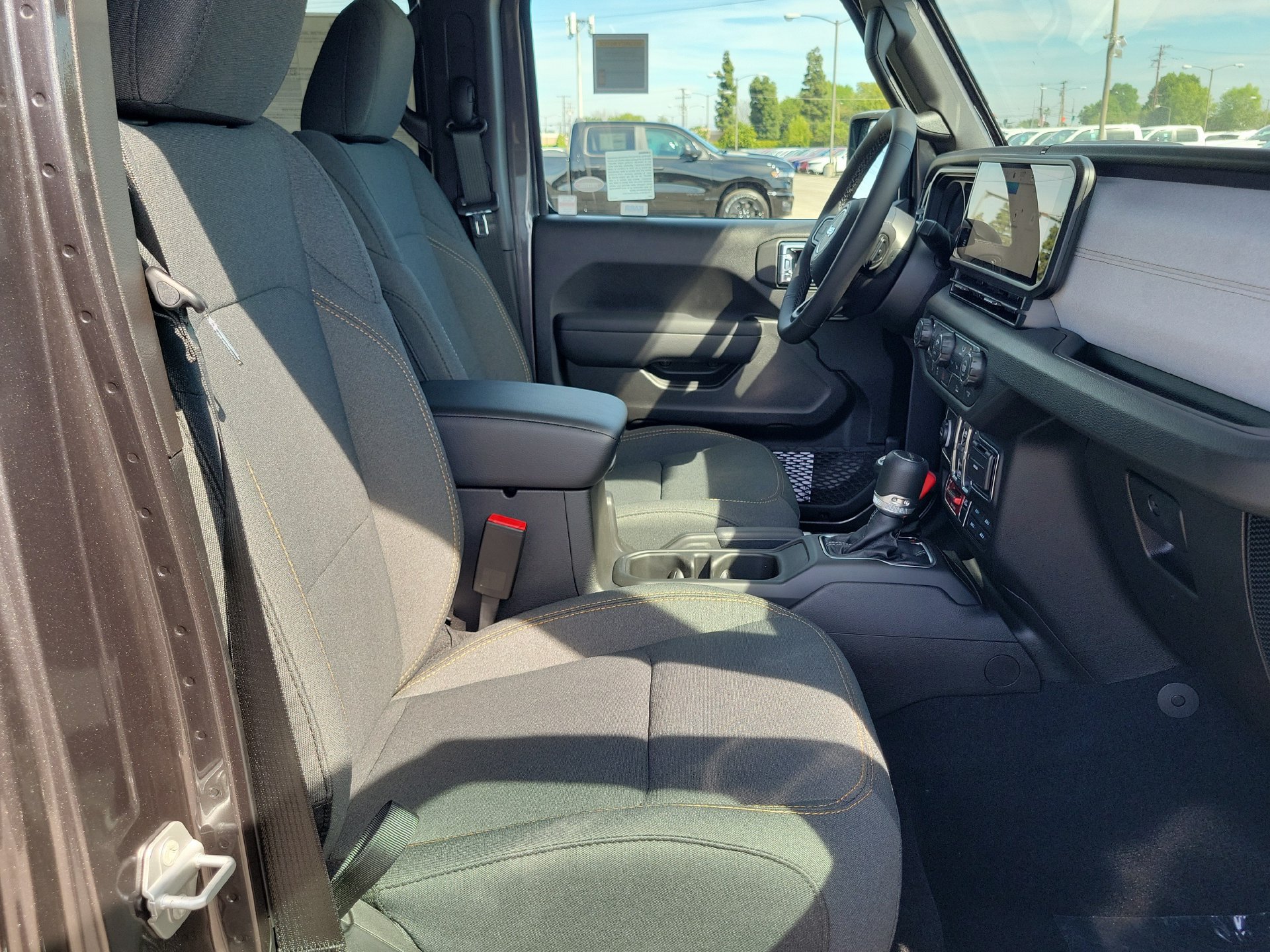 New 2026 Jeep Gladiator Sport AWD/4WD image 13