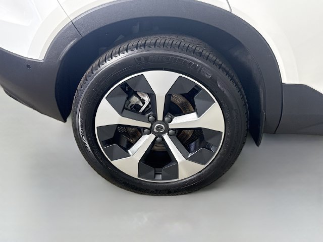Used 2026 Volvo XC40 B5 Plus AWD/4WD image 32