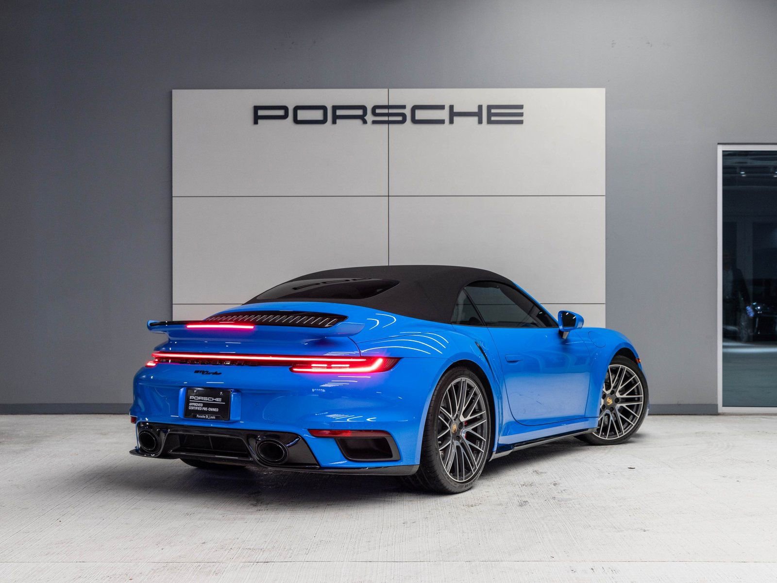 Certified 2023 Porsche 911 Turbo image 7