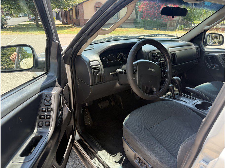 Used 2003 Jeep Grand Cherokee Laredo AWD/4WD image 10