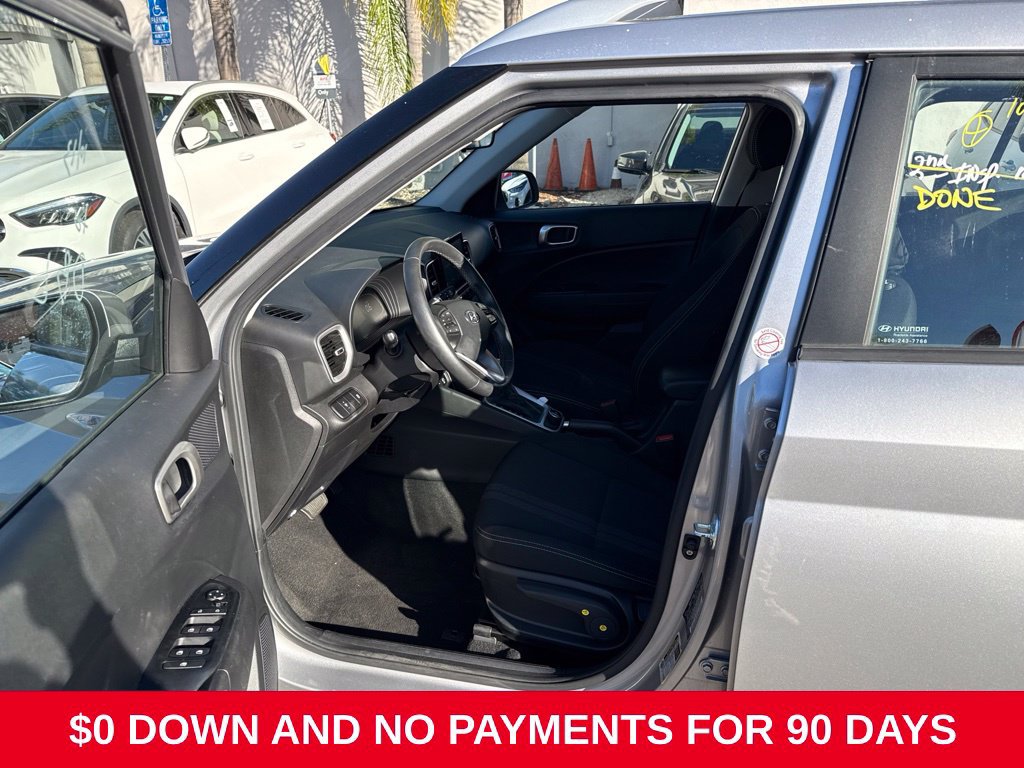 Used 2025 Hyundai Venue SEL FWD image 7