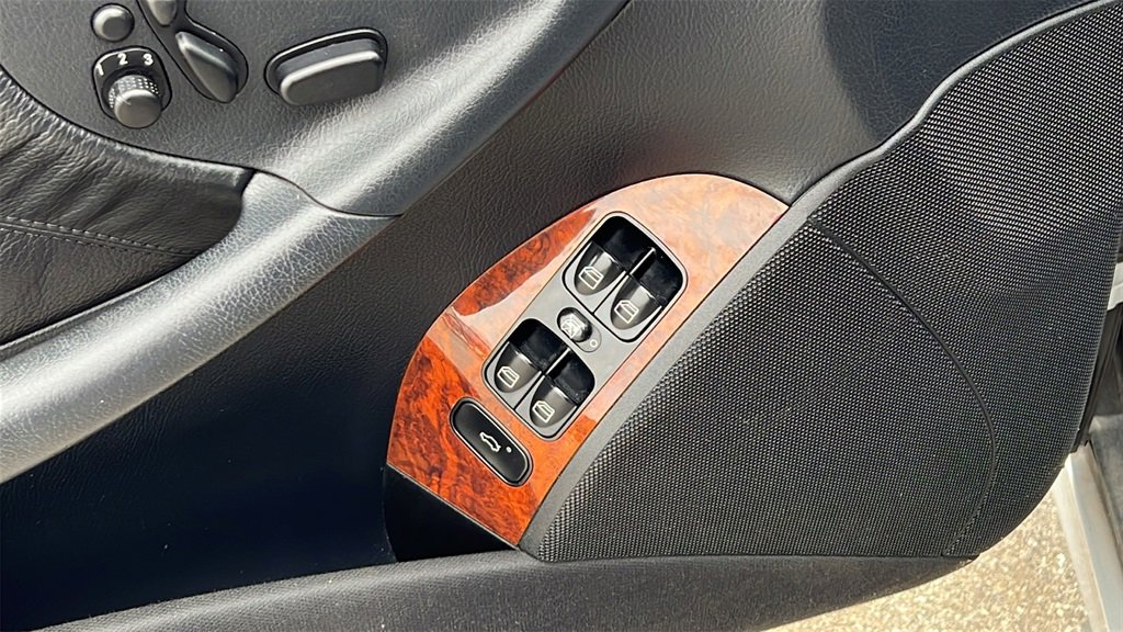 Used 2006 Mercedes-Benz CLK 350 Cabriolet image 10