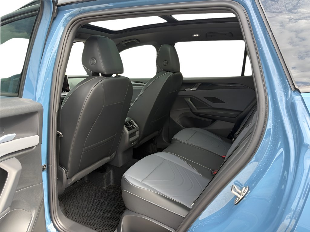 New 2026 Volkswagen Tiguan SE R-Line AWD/4WD image 15