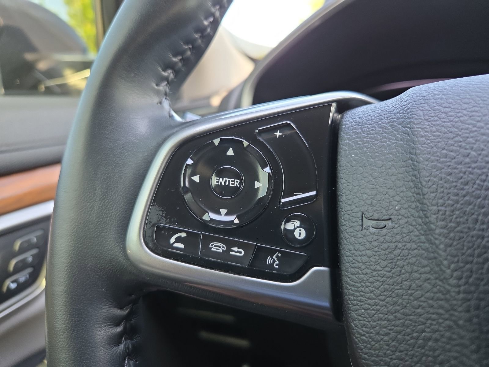Used 2020 Honda CR-V Touring image 19