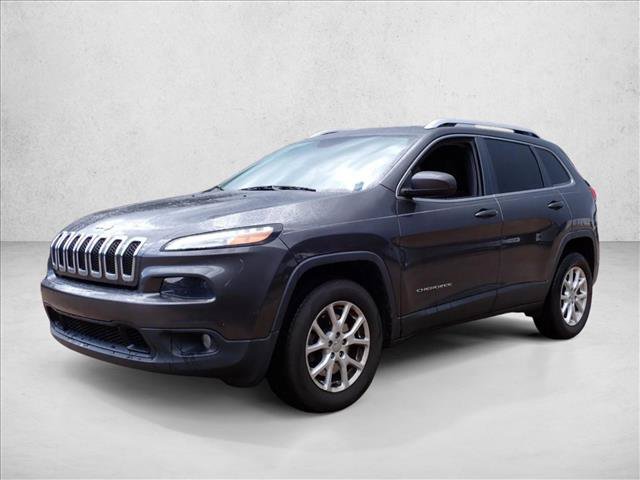 Used 2016 Jeep Cherokee Latitude w/ Cold Weather Group AWD/4WD image 6