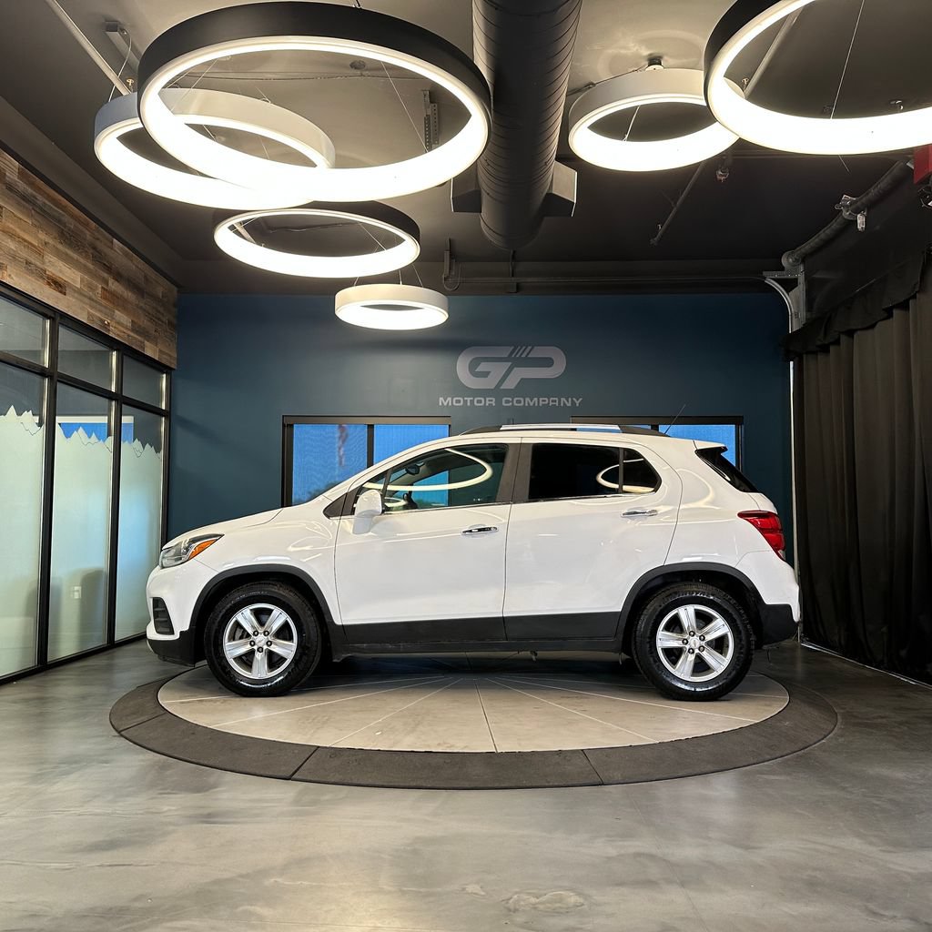 Used 2018 Chevrolet Trax LT w/ LT Convenience Package FWD image 6