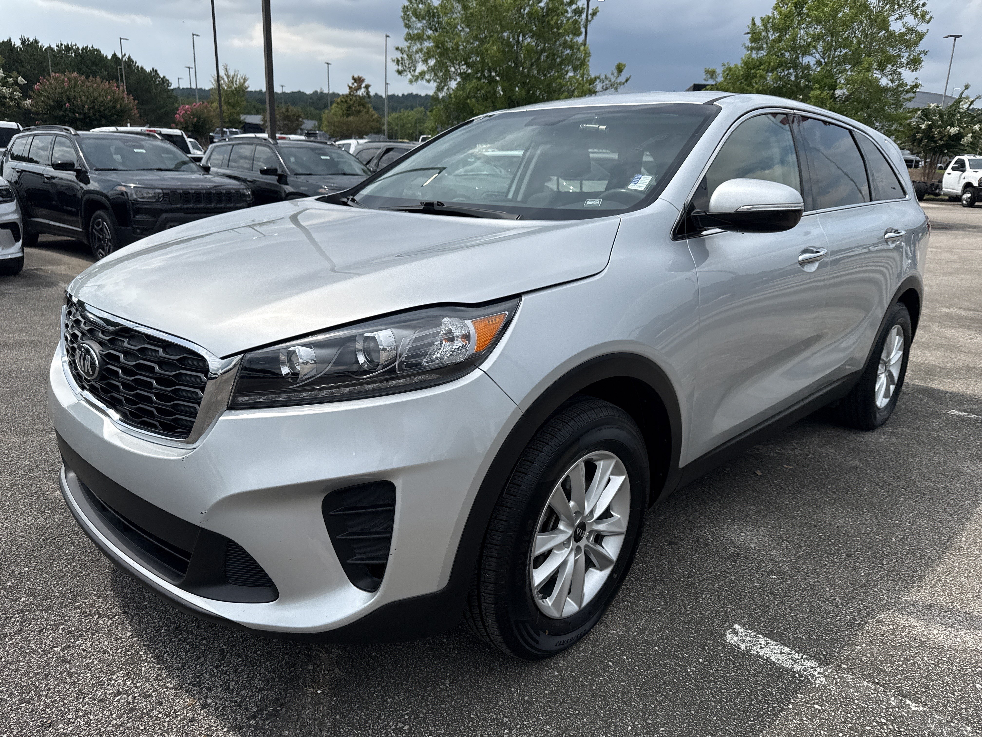 Used 2020 Kia Sorento L FWD image 3