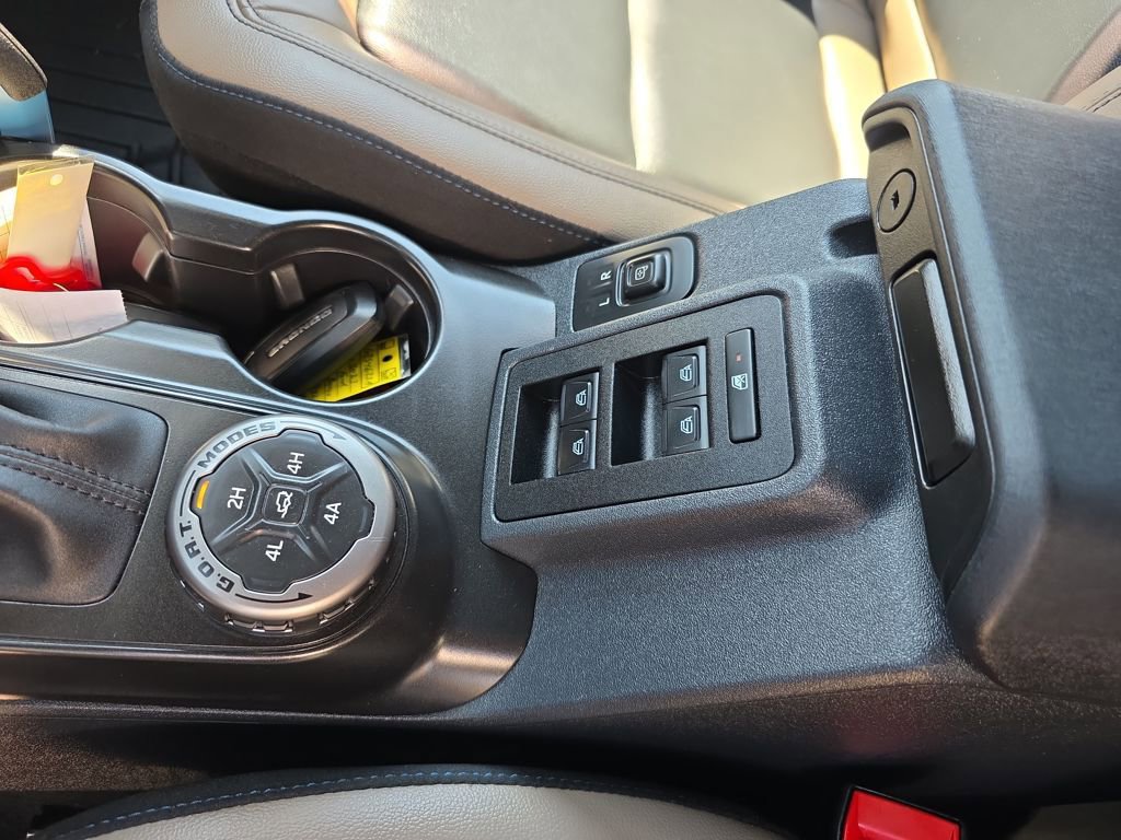 Used 2023 Ford Bronco Wildtrak image 12