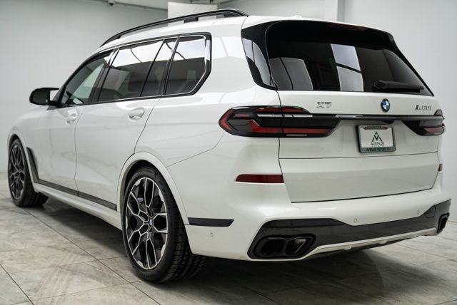 Used 2026 BMW X7 M60i image 7