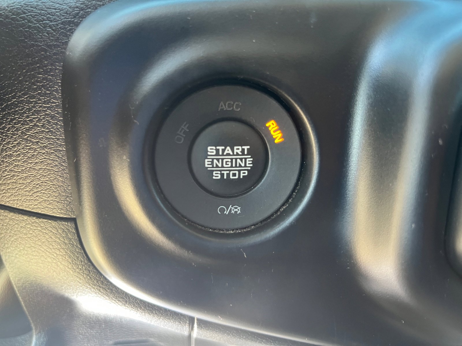 Used 2022 Jeep Gladiator Sport image 29