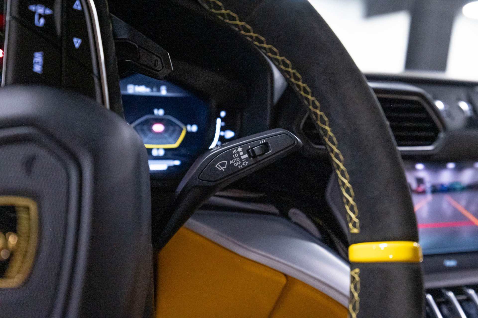 Used 2019 Lamborghini Urus AWD/4WD image 46