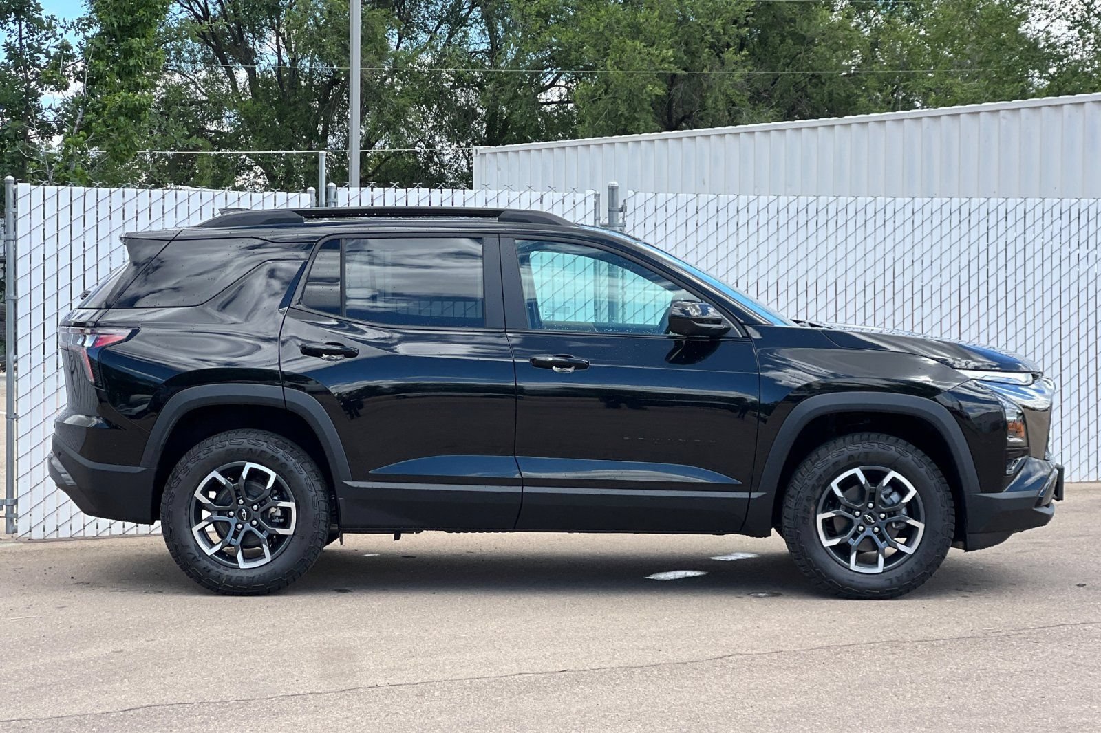 New 2026 Chevrolet Equinox ACTIV w/ Safety and Technology Package AWD/4WD image 3