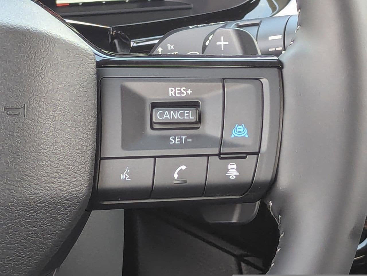 New 2026 Nissan Pathfinder SL w/ SL Premium Package (P04) FWD image 28