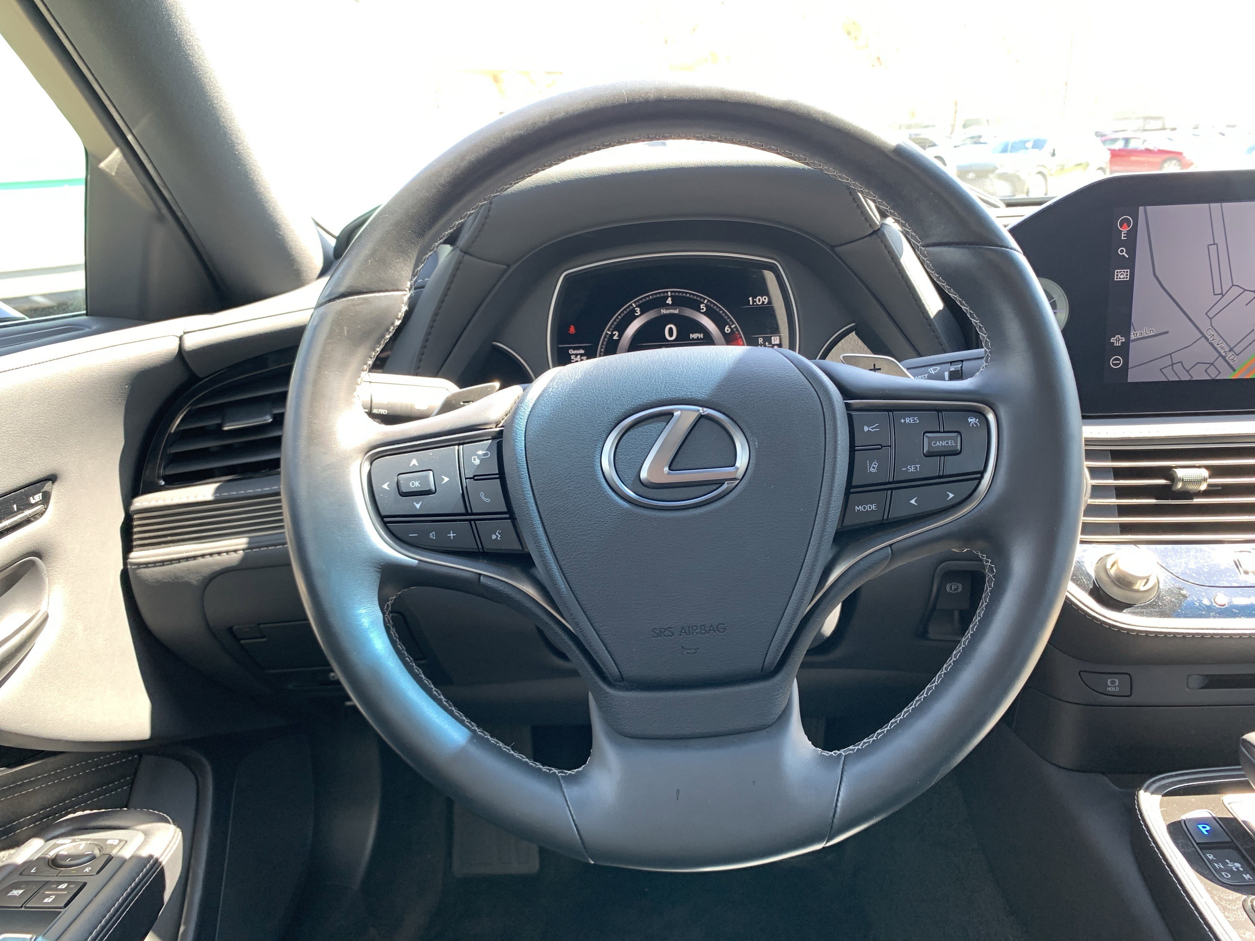 Used 2022 Lexus LS 500 500 w/ Accessory Package (Z2) image 18