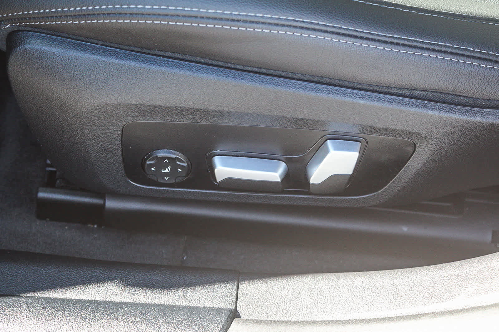 Certified 2023 BMW i4 eDrive35 w/ Premium Package image 21