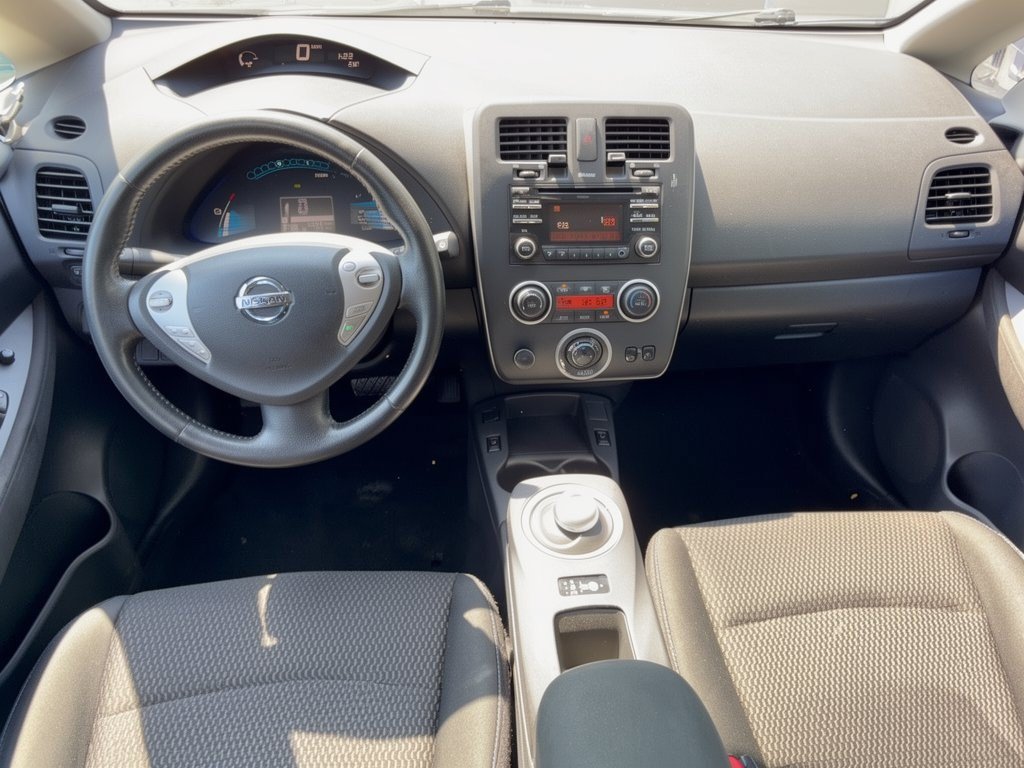 Used 2015 Nissan Leaf S w/ Charge Package FWD image 17