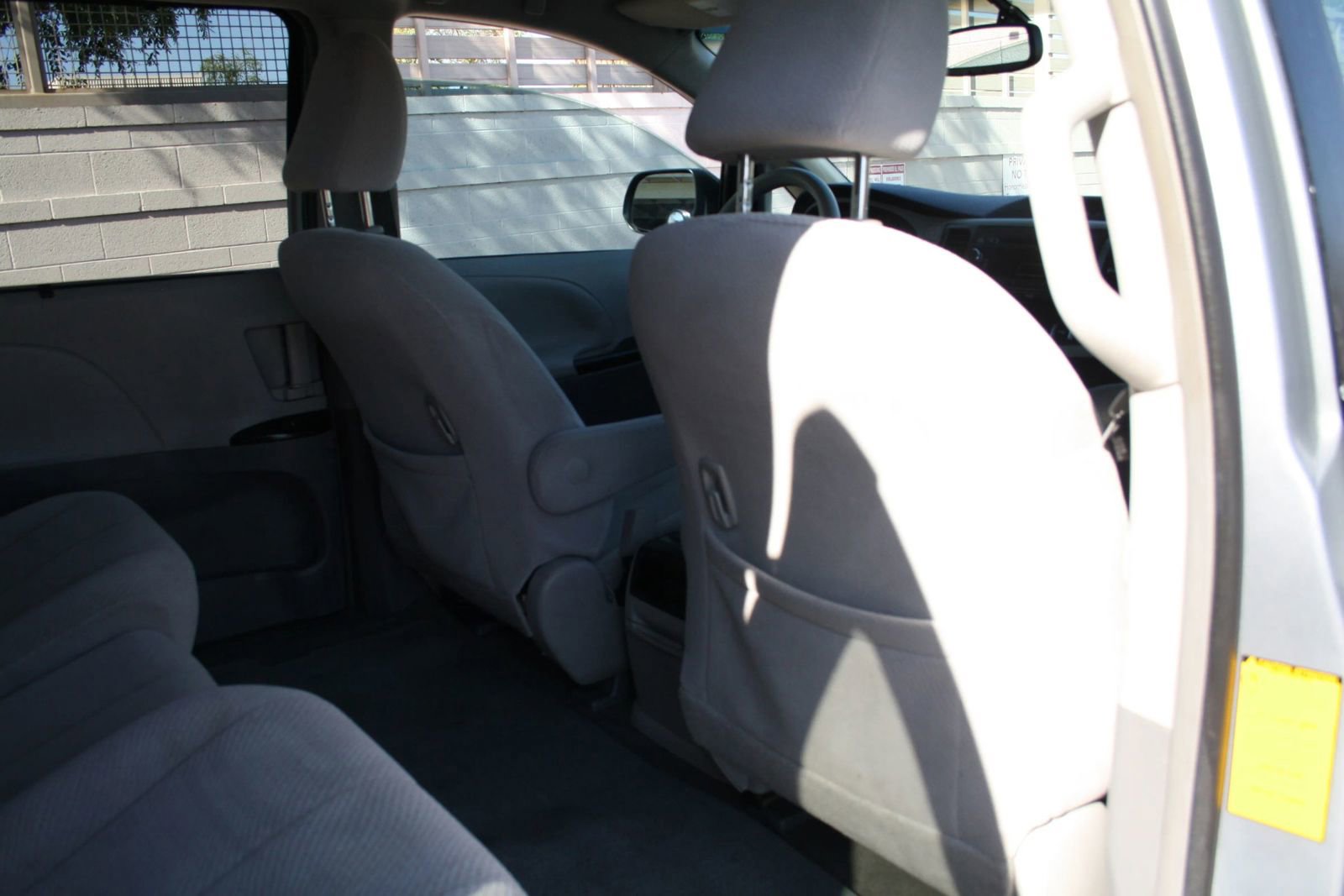 Used 2014 Toyota Sienna LE FWD image 12