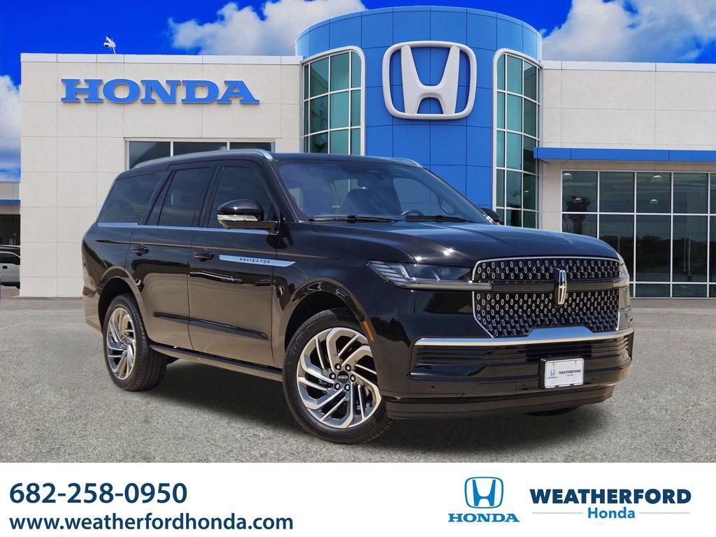 Used 2025 Lincoln Navigator Reserve AWD/4WD image 1