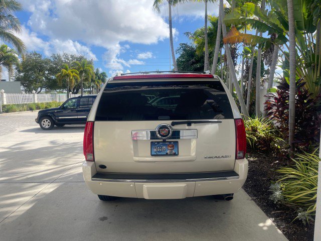 Used 2013 Cadillac Escalade 2WD image 7