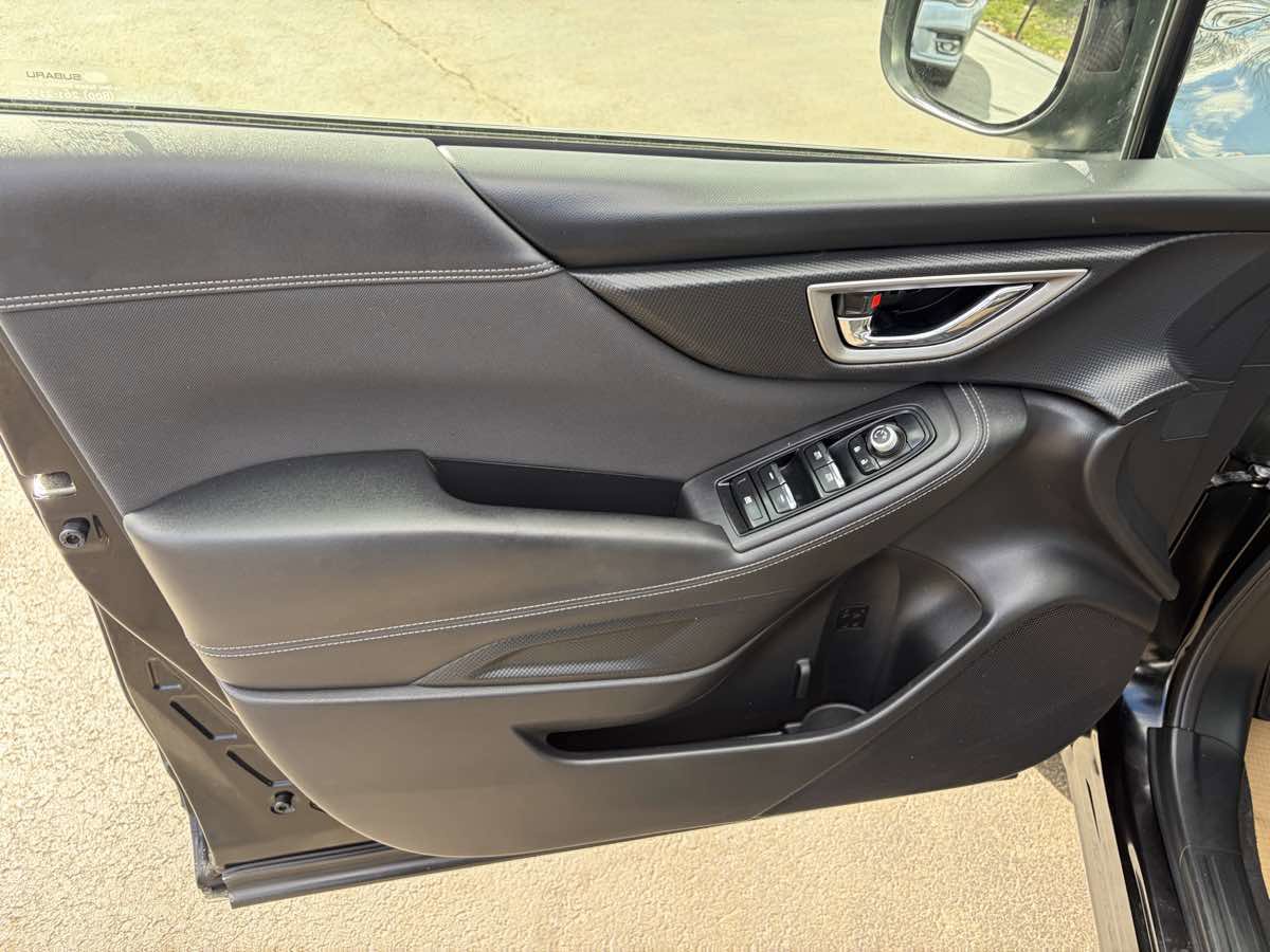 Used 2019 Subaru Forester Premium AWD/4WD image 16